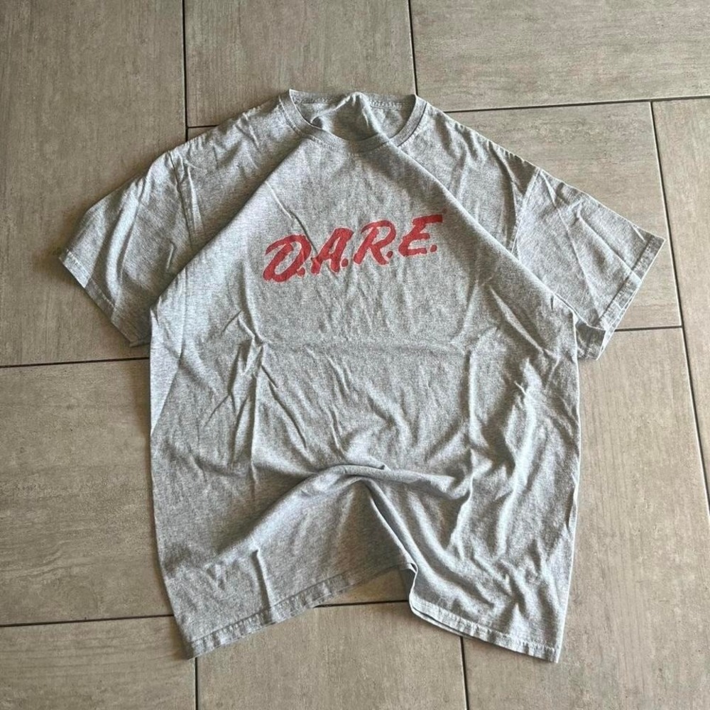 DARE Graphic T Shirt Heather Gray Red Logo Mens Retro Streetwear SH0385